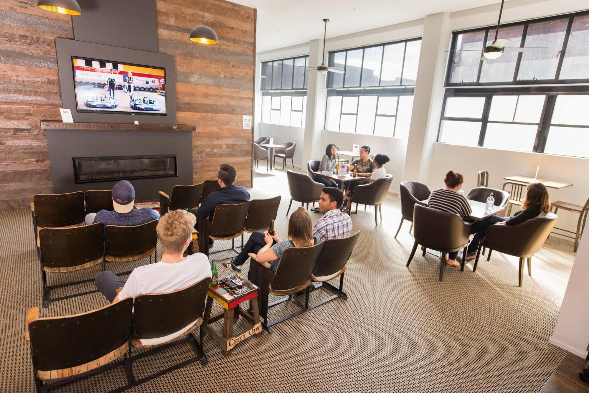 הוסטל כרייסטצ'רץ' Urbanz מראה חיצוני תמונה The lounge at the 2016 NHL All-Star Classic